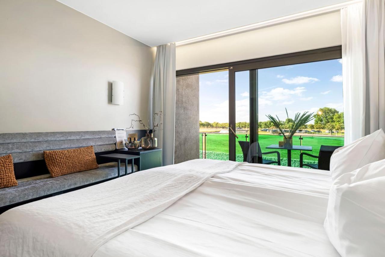 Ringenaes Hotell & Konferens Χάλμσταντ Εξωτερικό φωτογραφία