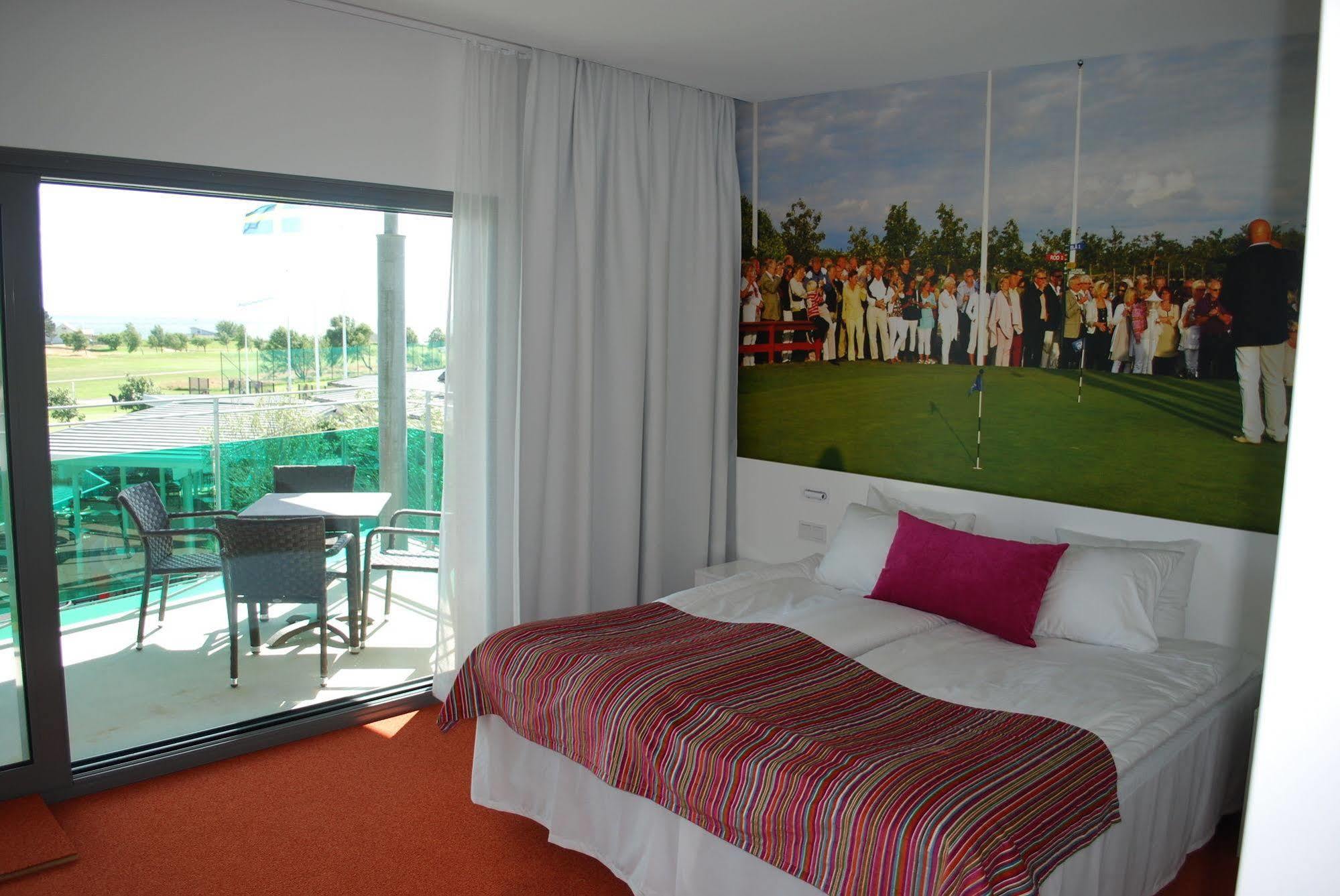 Ringenaes Hotell & Konferens Χάλμσταντ Εξωτερικό φωτογραφία